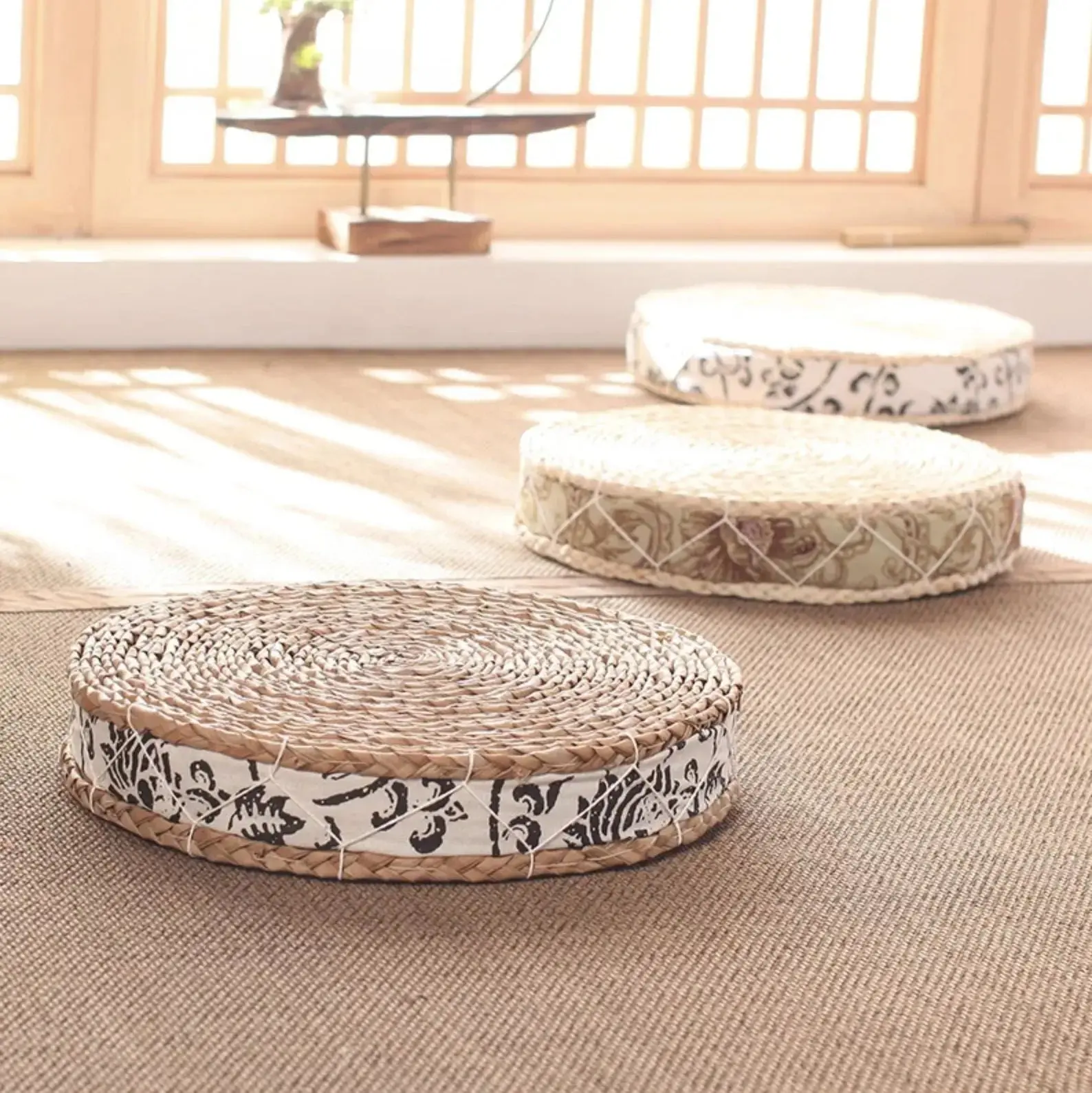 Coussin japonais de sol en paille 'Anjo' - Image 3