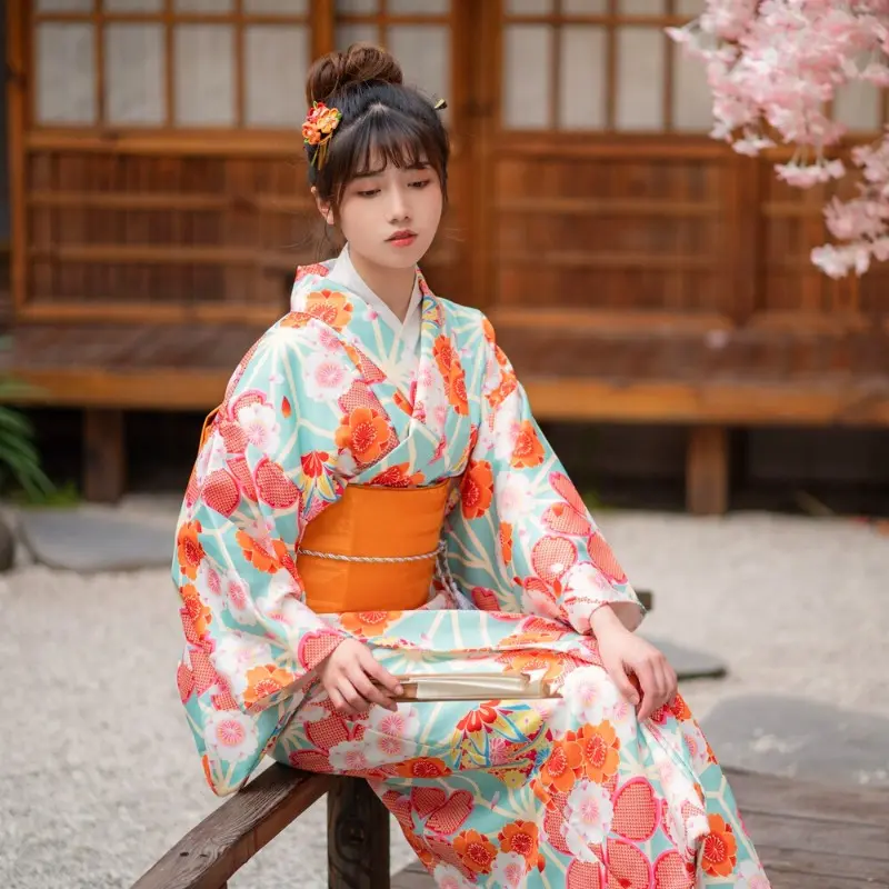 Kimono Japonais Femme Qualité 'Kasumi'