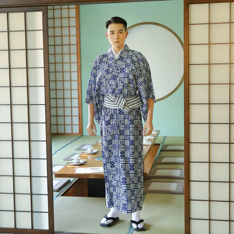 Kimono Traditionnel Japonais 'Origami'