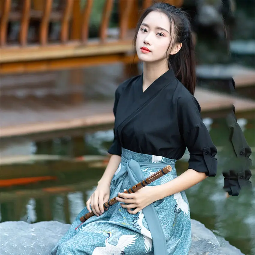 Robe Japonaise Traditionnelle 'Yakuta' - Image 4