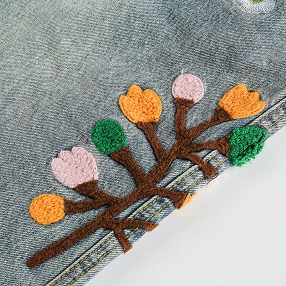 Short en Jean Brodé - 刺繍 - Image 3