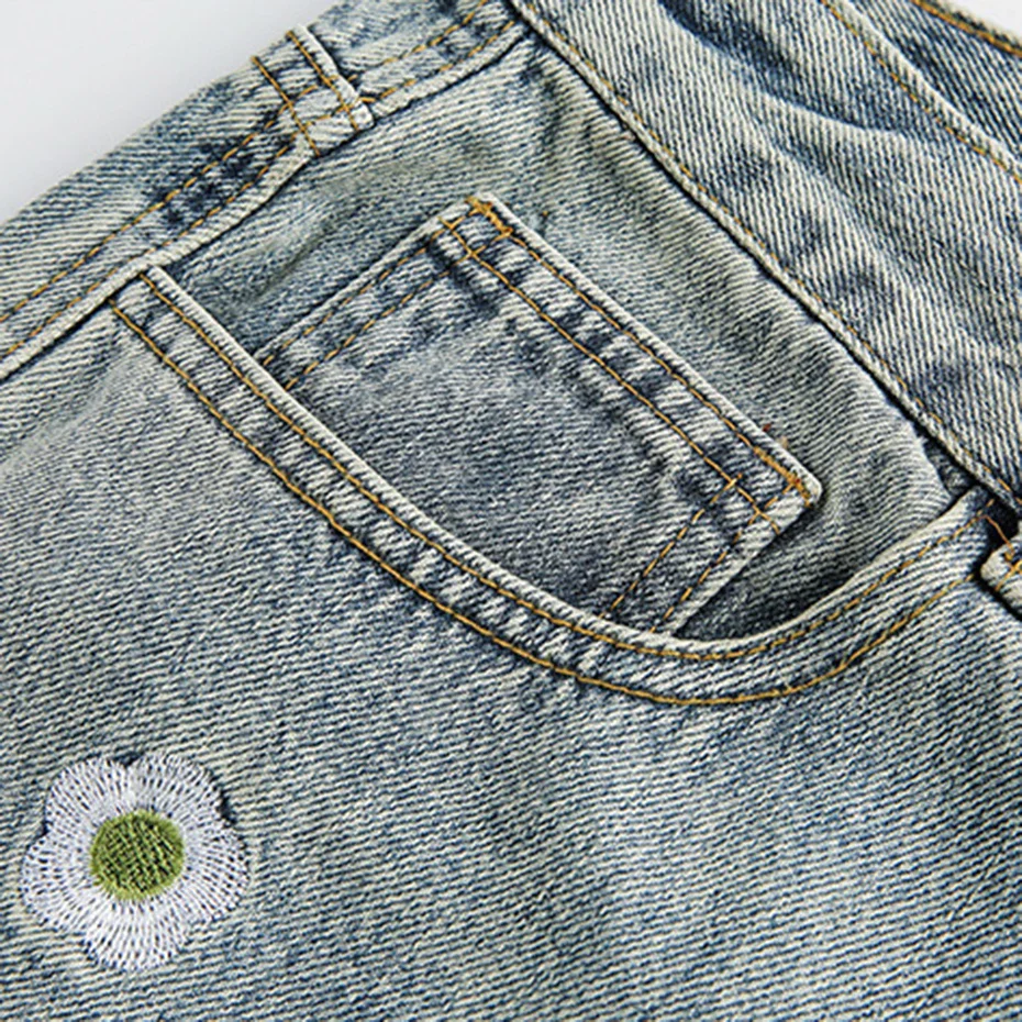 Short en Jean Brodé - 刺繍 - Image 5